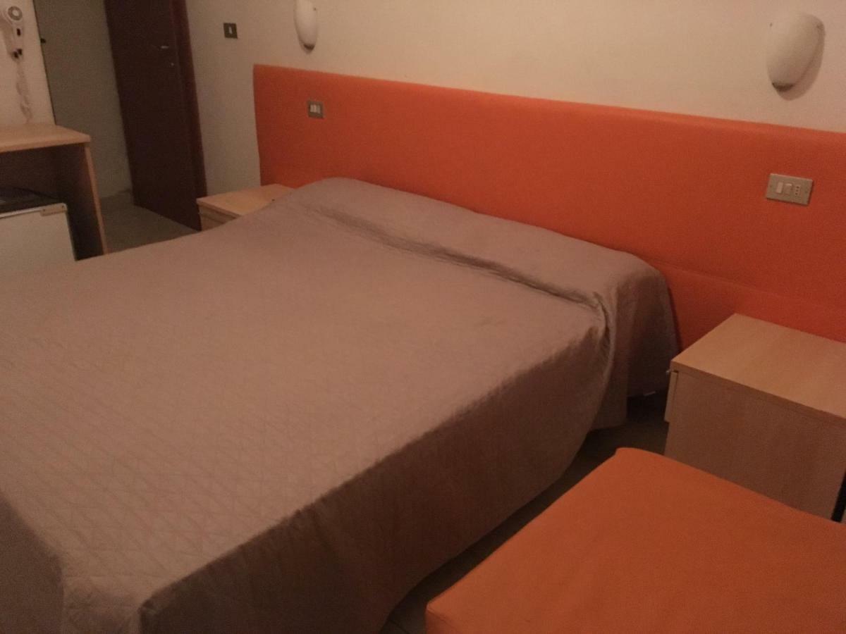 カットーリカ New Prophet Bed & Breakfast エクステリア 写真