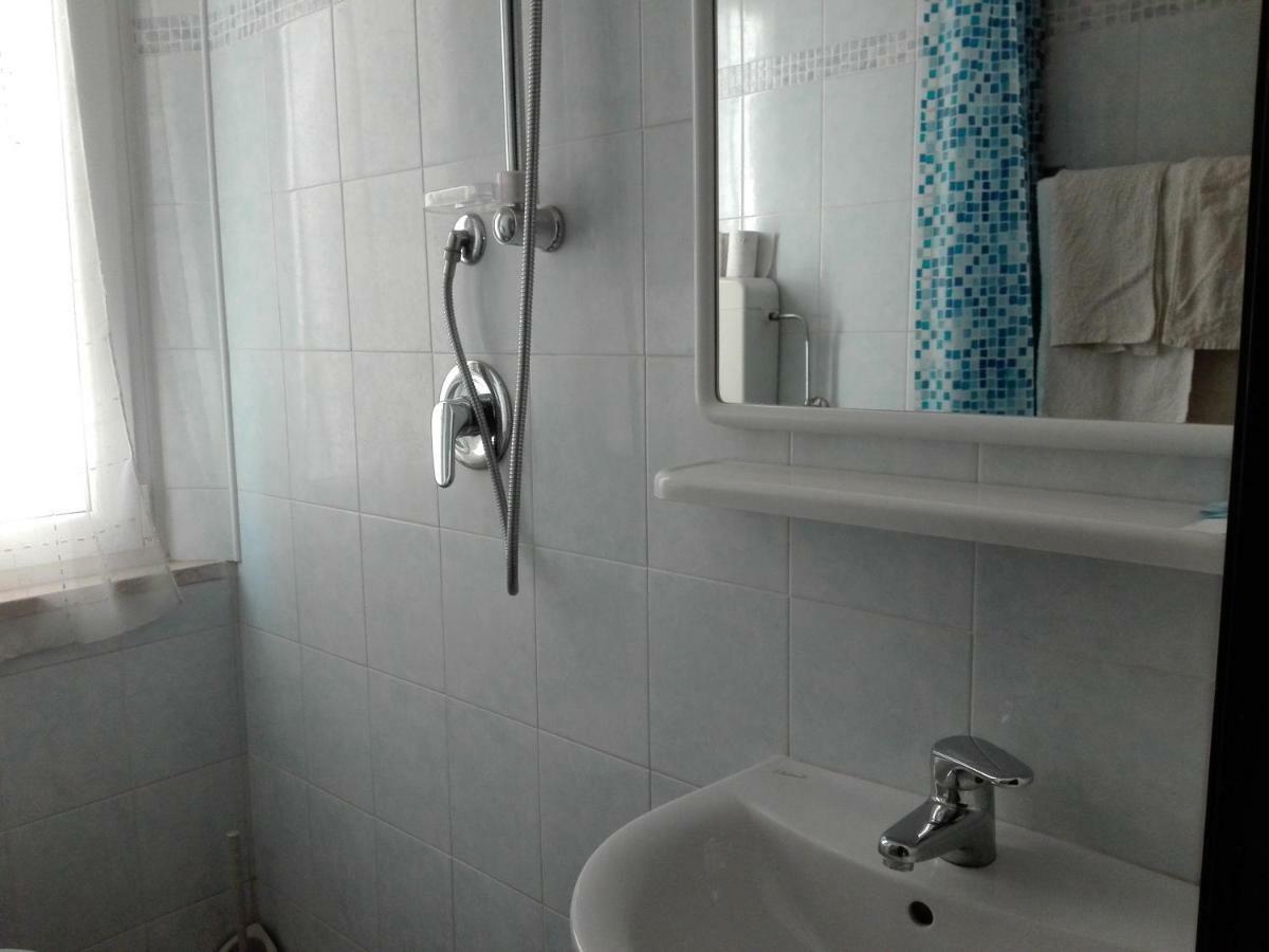 カットーリカ New Prophet Bed & Breakfast エクステリア 写真